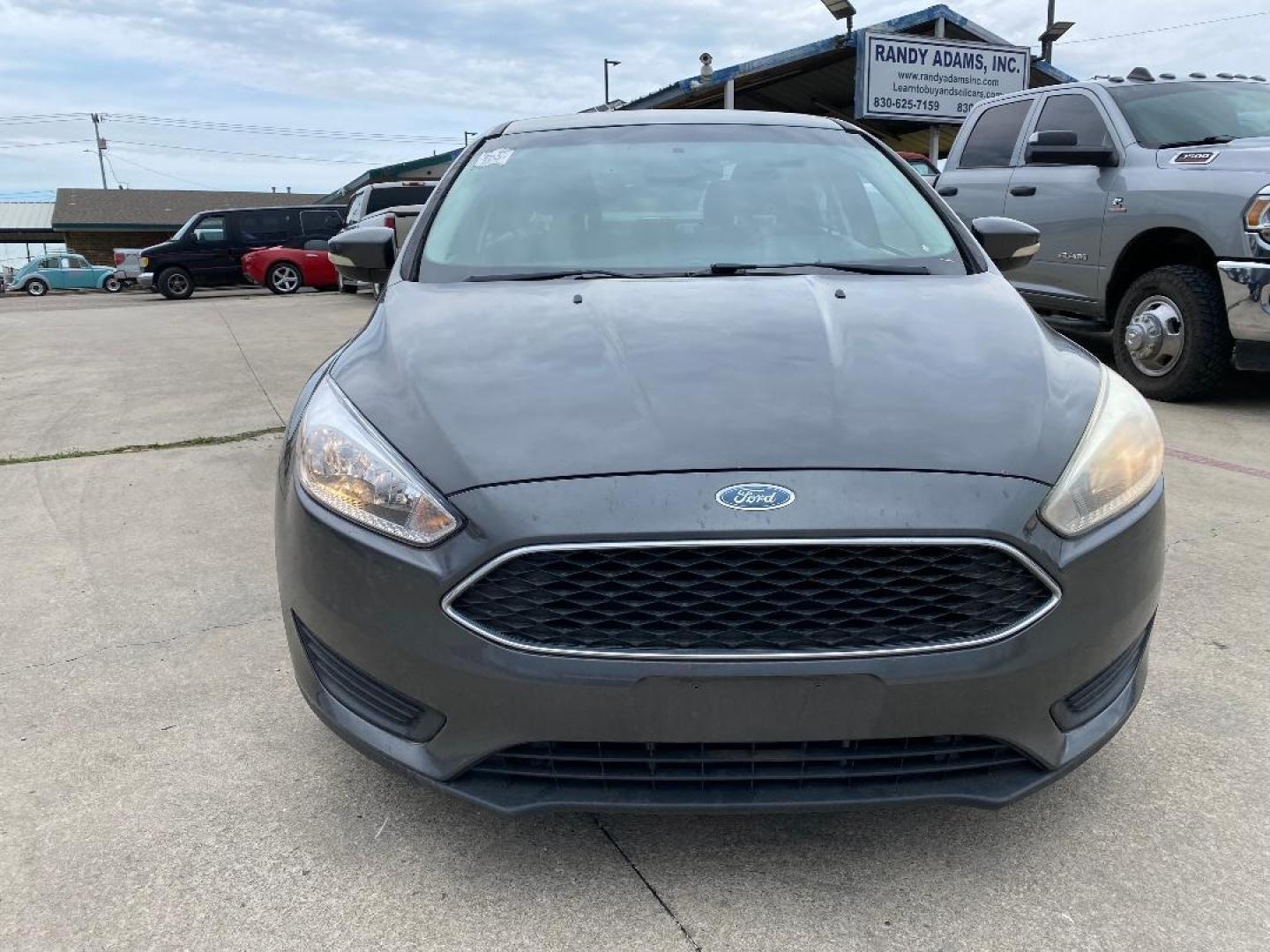 2017 Grey /Black Ford Focus (1FADP3F2XHL) , located at 1687 Business 35 S, New Braunfels, TX, 78130, (830) 625-7159, 29.655487, -98.051491 - Photo#6